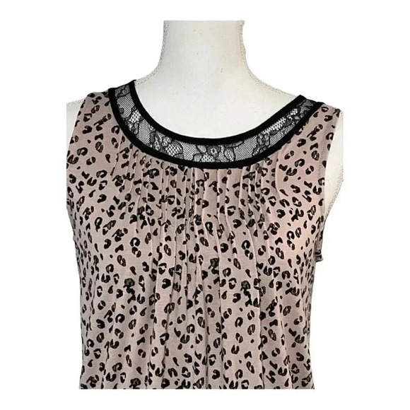 LOFT size M EUC leopard tank with lace accent - Picture 2 of 8